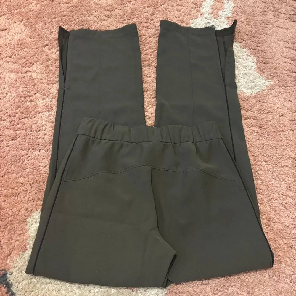 LULULEMON ON THE RIGHT TRACK DEEP GREEN SPLIT HEM PANTS SEE MEASUREMENTS - Picture 8 of 12